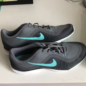 Nike flex shoes